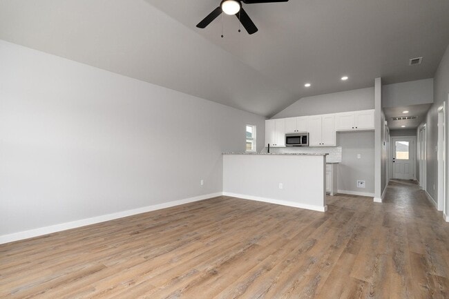 163 Tombstone Rd