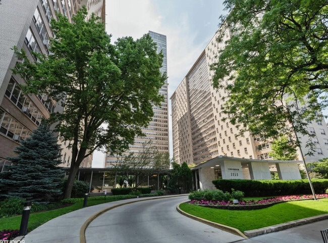 Building Photo - 3950 N Lake Shore Dr Unit 2309 Rental
