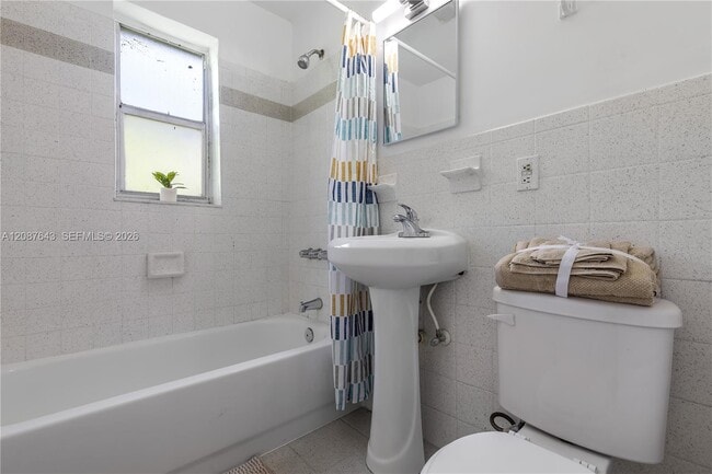 180 NE 68th St Unit 1