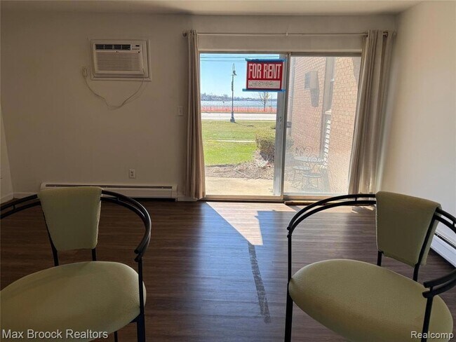 Photo - 1673 Cass Lake Rd