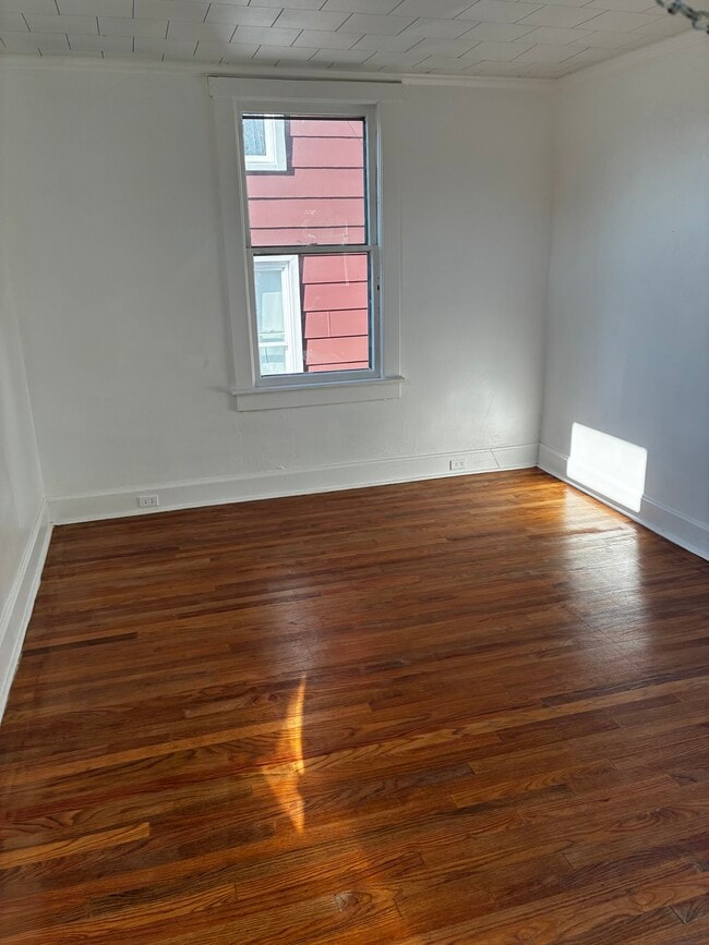 Photo - 636 Russell Ave