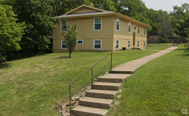 Building Photo - 850 Highland Dr Unit 4 Rental