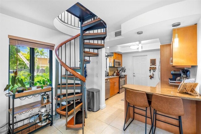 Photo - 801 NE 18th Ave Townhome