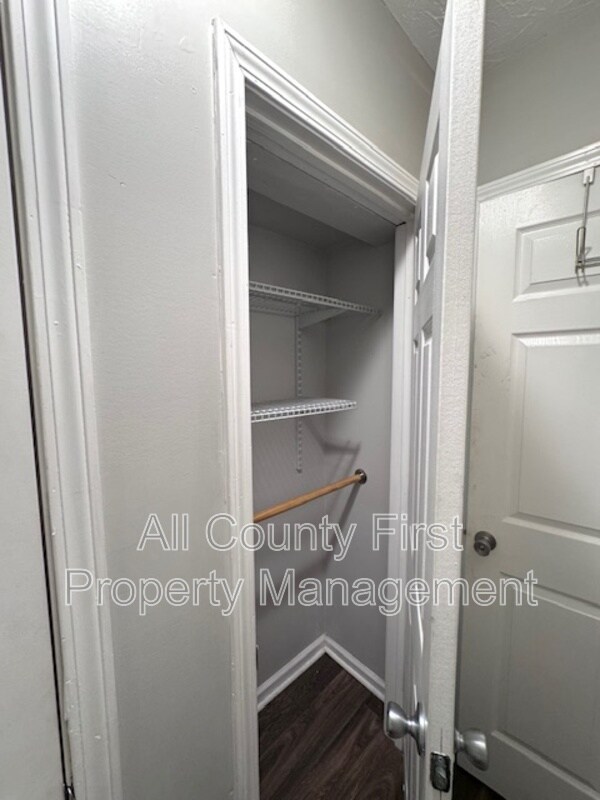 Photo - 927 Fortress Ave SW