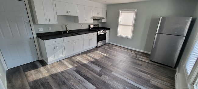 Photo - 78 Town Hill Ave