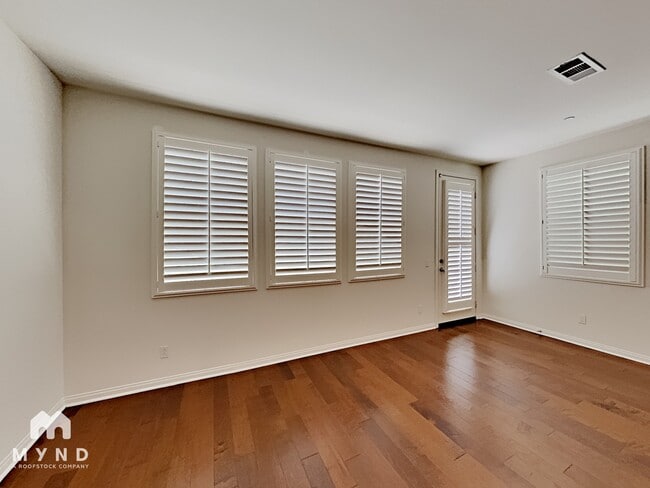 Photo - 1529 Bath Ave