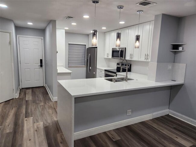 Photo - 3667 Carambola Cir N