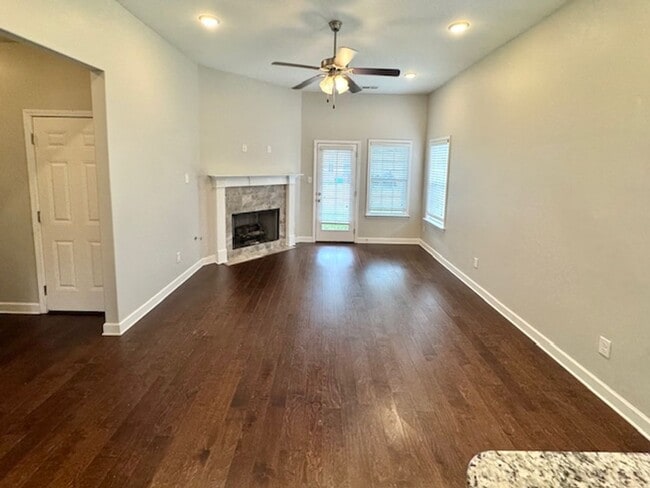 Photo - GlenLaurelWay7545 Unidad 1