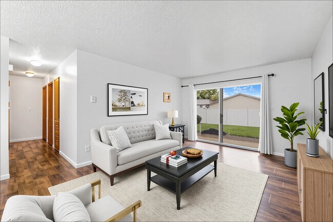 Photo - 3914 S Regal St