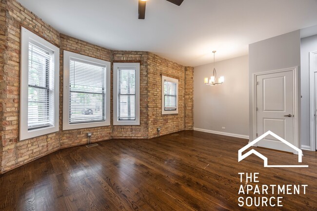 Photo - 1756 W Montrose Ave Unit 1