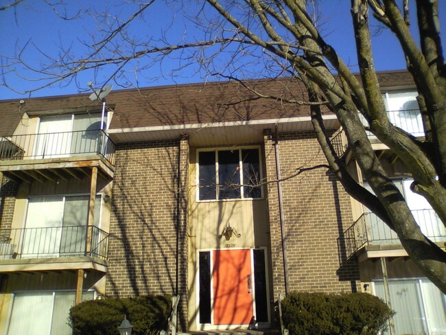 Holiday Gardens Breton - 3329 Breton Rd SE Unit 6