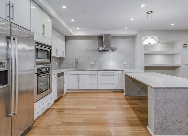 Photo - 325 Columbus Ave Unit 11