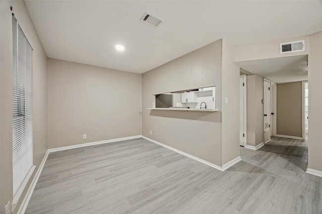 Photo - 910 7th Ave N Unit 12