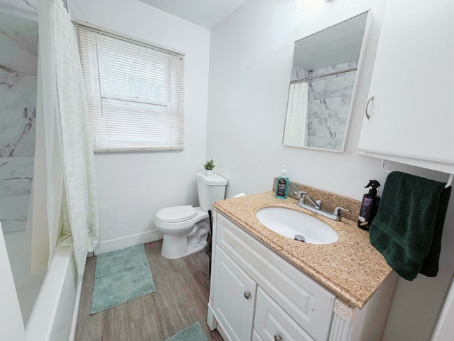 Photo - 1711 S 1300 E