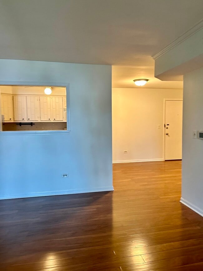 Photo - 550 E Main St