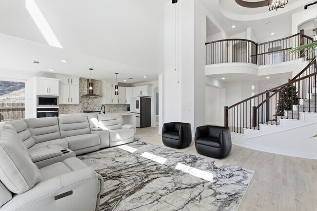 396 Hollister Dr