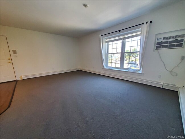Photo - 100 Mariners Way