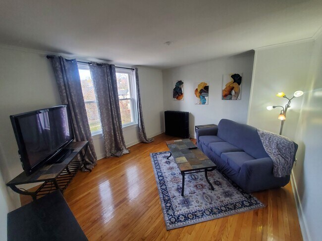 Photo - 1338 Main St Unidad 6 Rental