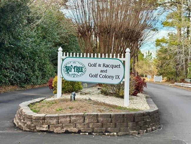 Photo - 1025 Plantation Dr W