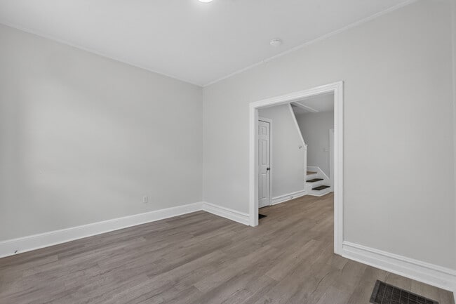 Photo - 109 N Warren St