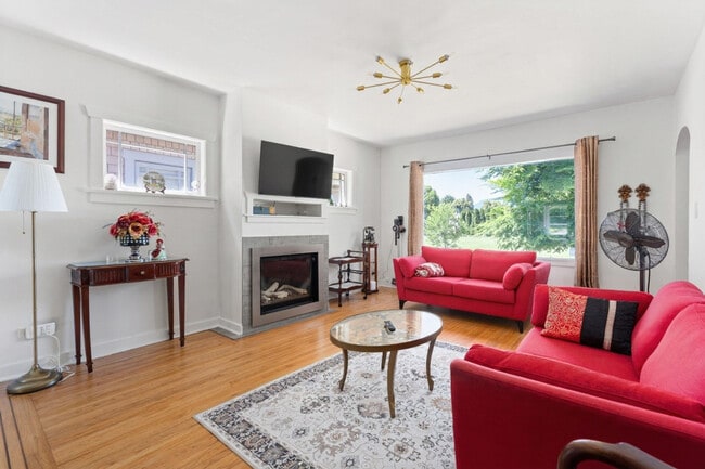 Building Photo - 3342 W 5th Ave Unit SI ID1579039P