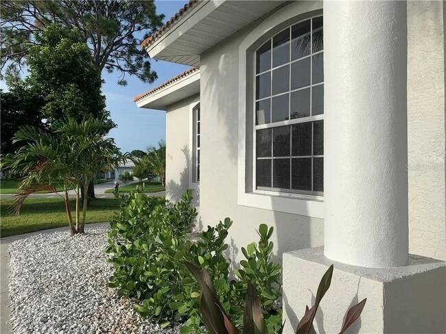 Photo - 2301 Goya Dr