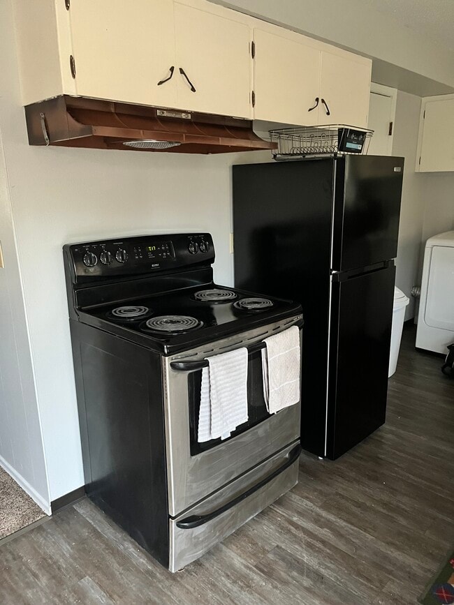 Photo - 604 Terry St