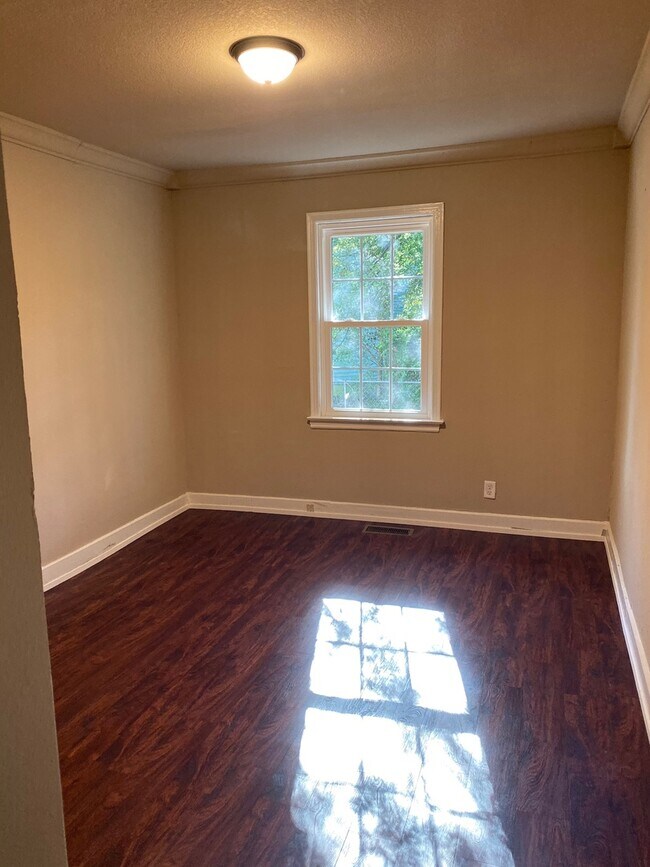 2 Bedroom 1 Bath Duplex in Millington Rental House Rental in