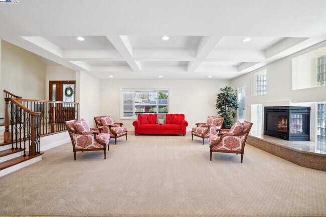 Photo - 367 Mt Washington Way