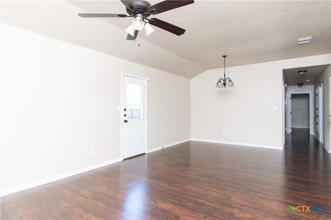 Photo - 1102 Grace Point Dr
