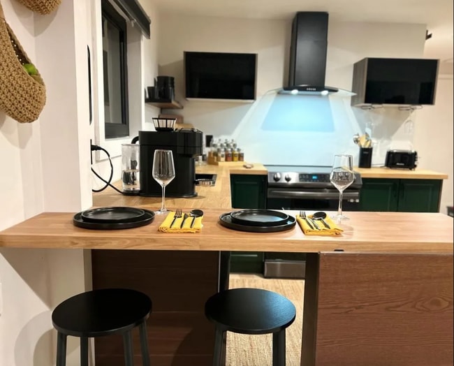 Photo - 684 Legion Ave