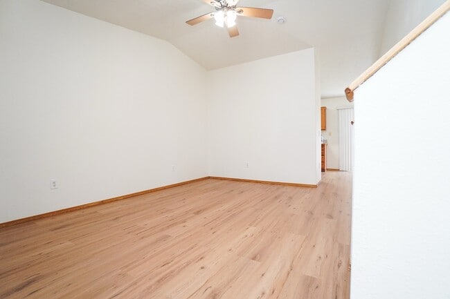 Photo - 231 N Paradise Ave