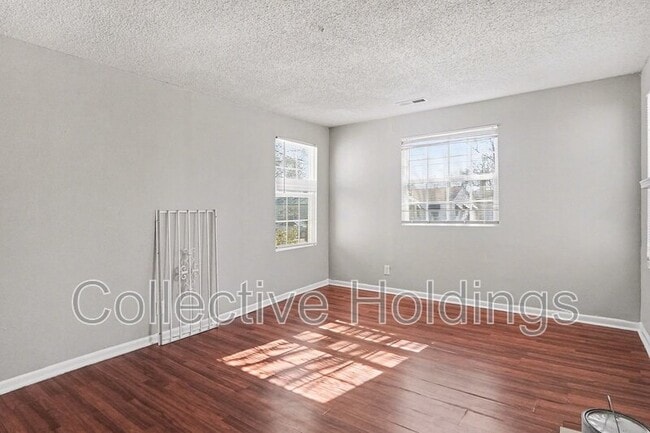 Photo - 1872 Princeton Ct SW