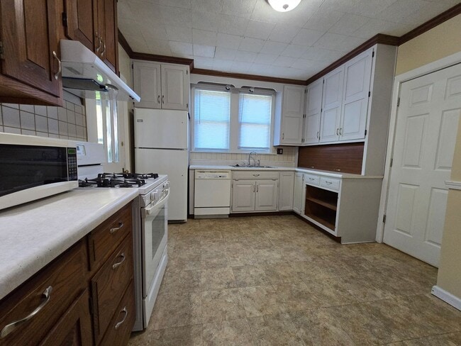 Photo - 610 N Mclean St Unit Apt 3