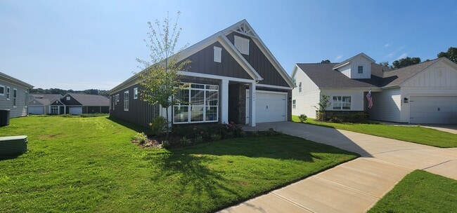 Building Photo - Lot 52 Rental