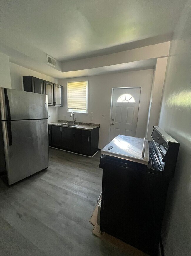 Photo - Recently Renovated 2 Bed 1 Bath Ready To M...