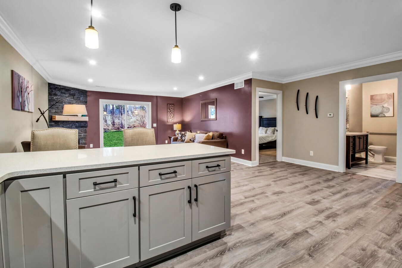 Photo - 11290 Broadway St