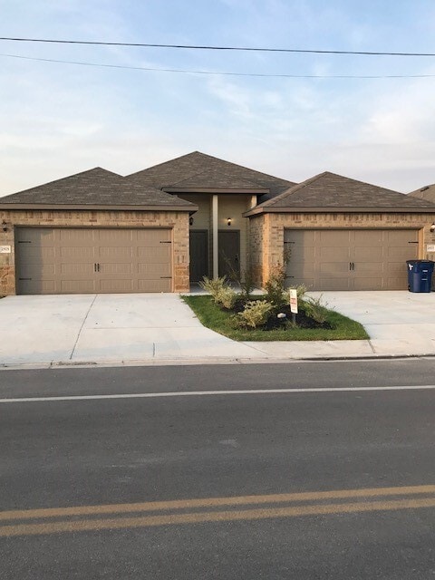 Photo - *COMING SOON* High Ceilings, Fenced Yard & 2-Car Garage – New Braunfels Living!