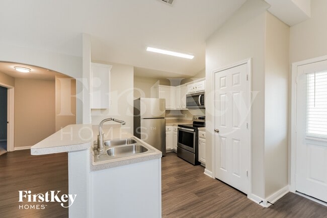 Photo - 7111 Lilac Manor Ln