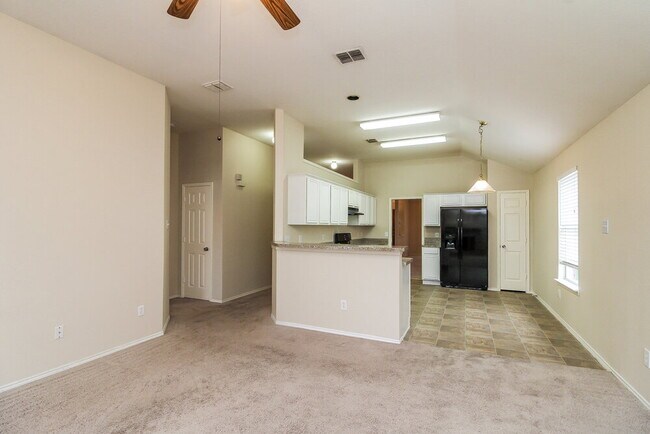 Photo - 2807 N Hampton Dr