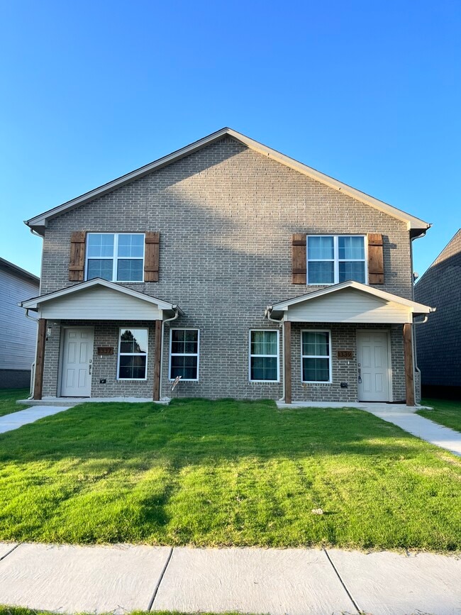 Photo - 1335 Eastgate Dr