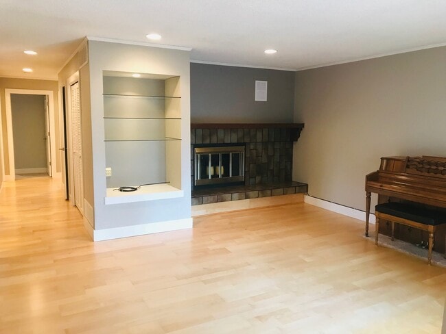 Photo - Updated 2 bed 2 bath Plus Office Condo.  6...