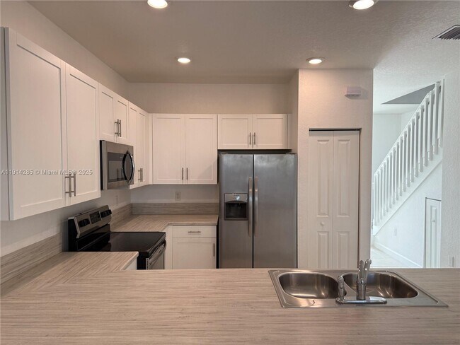 Photo - 685 NE 208th Terrace