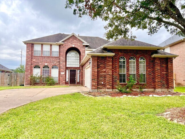 Building Photo - Spacious Home with Pool in Sugar Land, TX