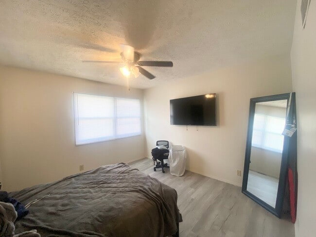 Photo - 1504 Ensign Dr Unidad 1