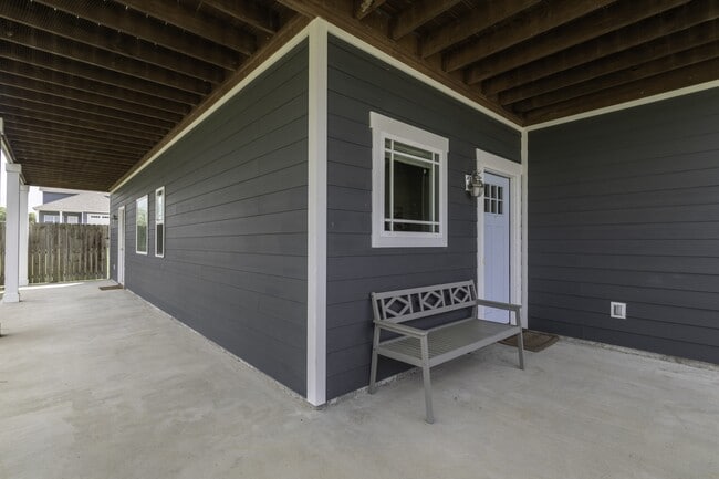 Photo - 201 Ave of The Orchards