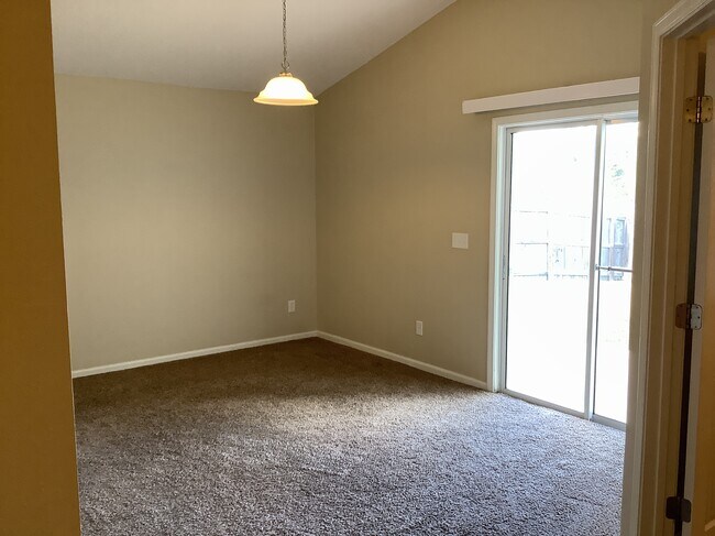 Photo - 117 Marisco Way