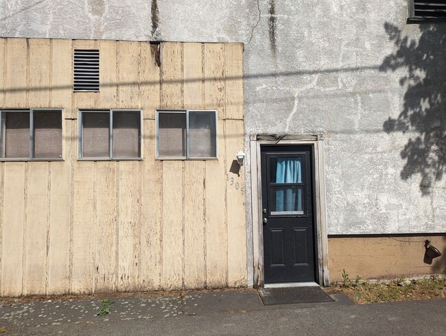 Photo - Spacious 2 bedroom pet-friendly Lewiston house