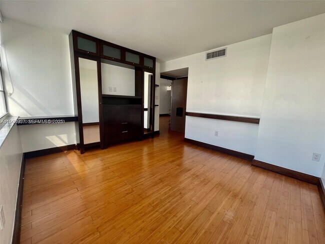 Photo - 18071 Biscayne Blvd Unit 1102