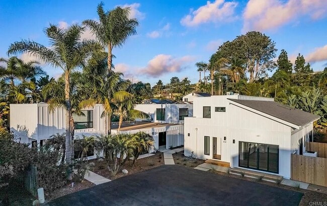 Photo - 256 Hillcrest Dr